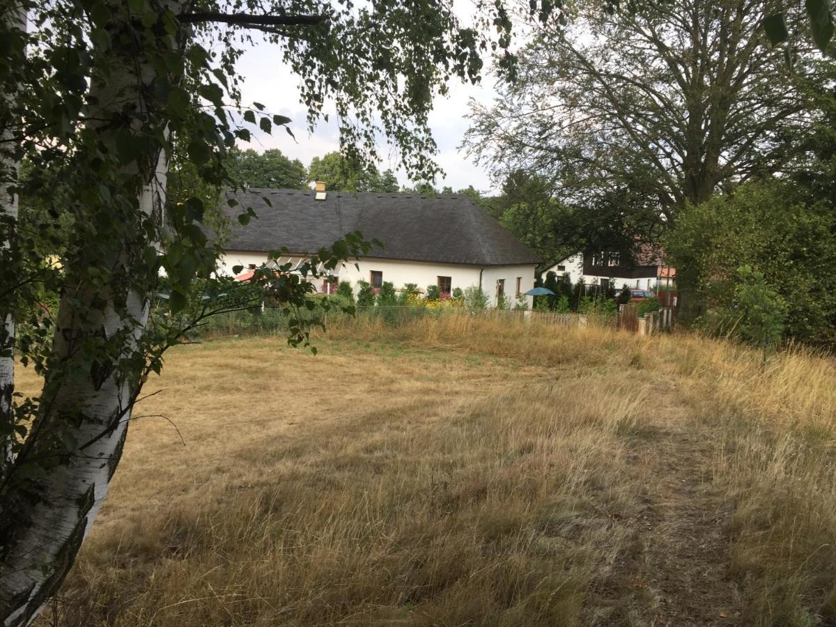 Apartman U Pamatneho Stromu Apartment Ceska Lipa Luaran gambar