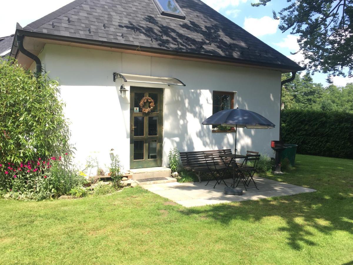 Apartman U Pamatneho Stromu Apartment Ceska Lipa Luaran gambar