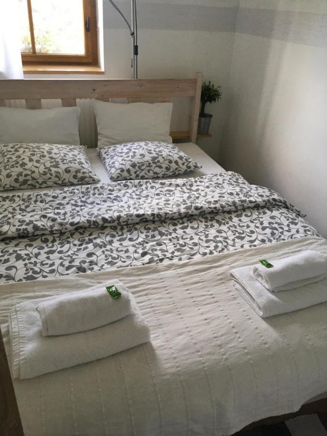 Apartman U Pamatneho Stromu Apartment Ceska Lipa Luaran gambar